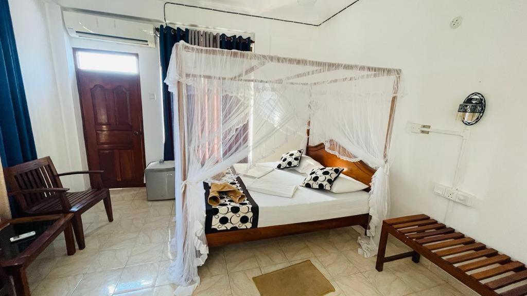 Sunny Mood Guest House Унаватуна Экстерьер фото